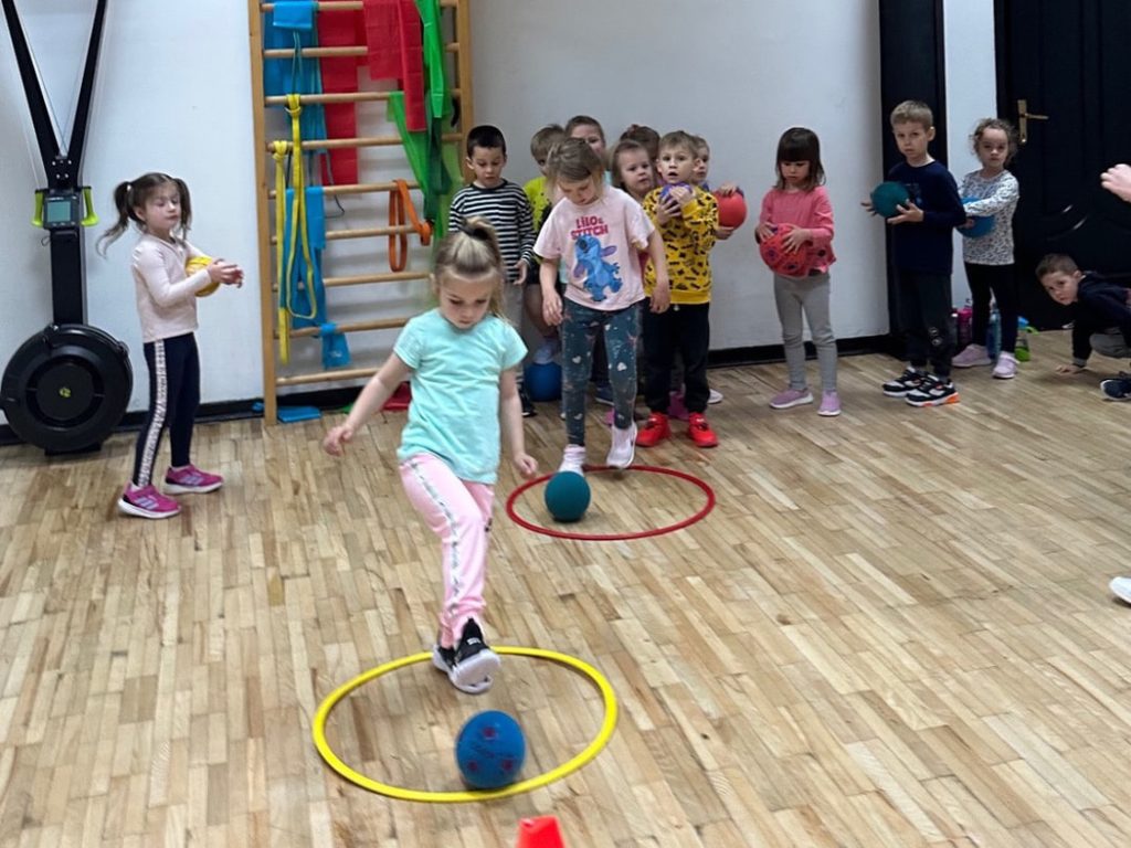 Univerzalna škola / Škola sporta za djecu
